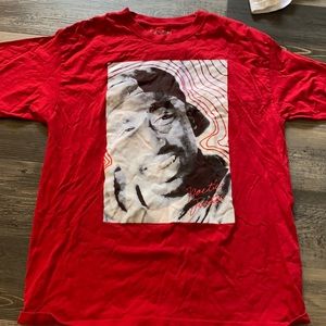 tu pac shirt